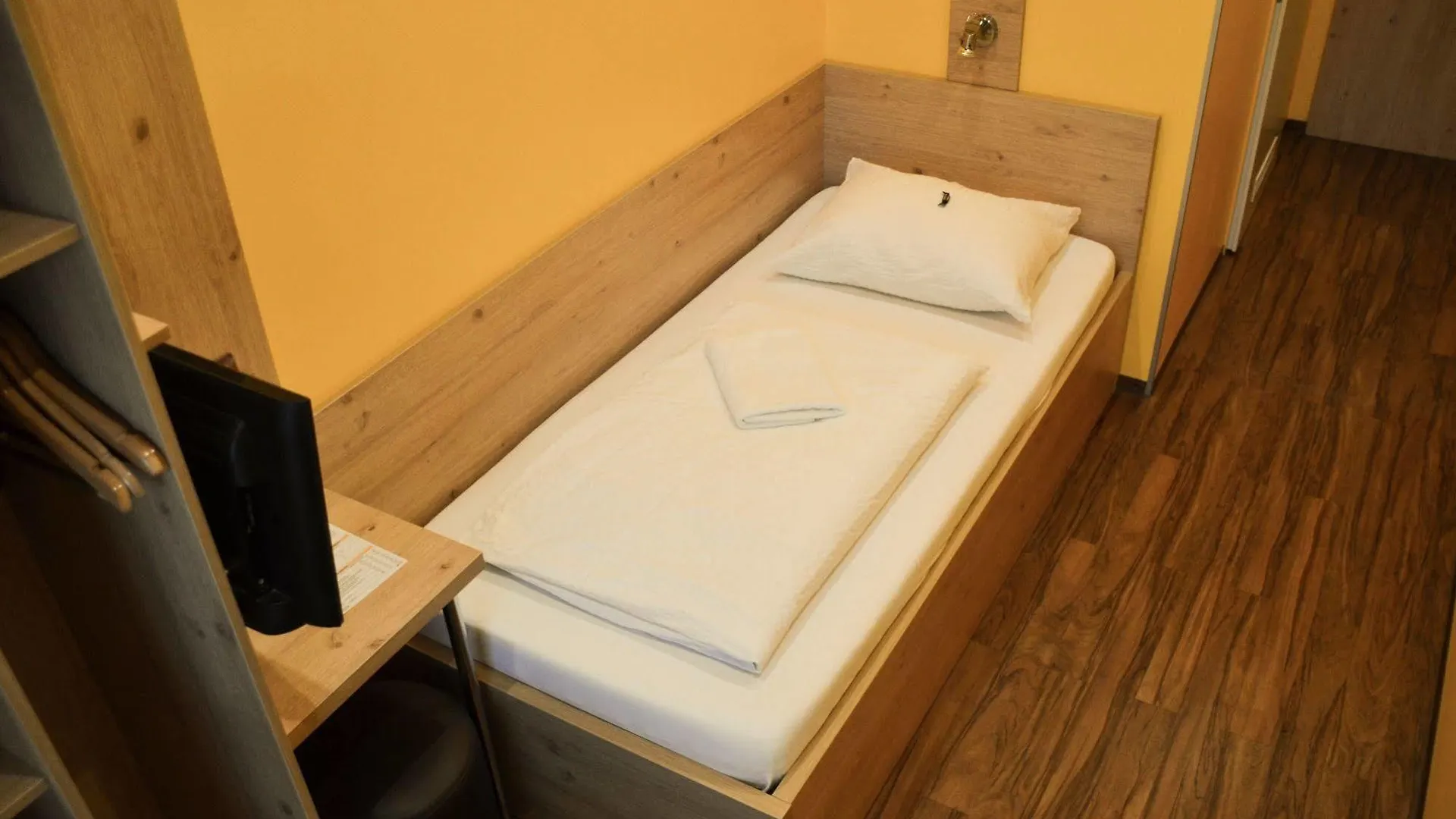 Do Step Inn Home - Hotel & Hostel Bécs Ausztria