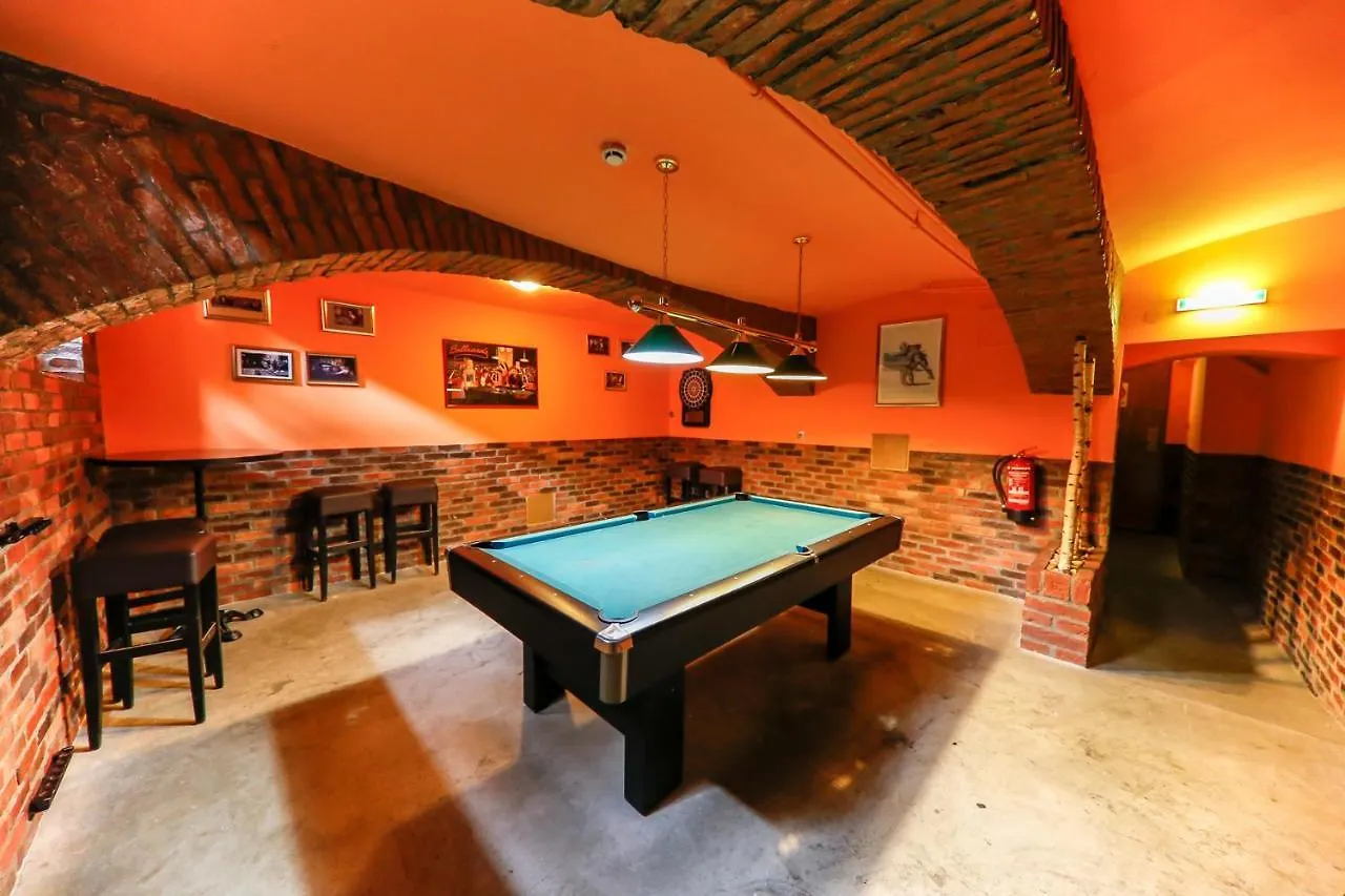Do Step Inn Home - Hotel & Hostel Bécs