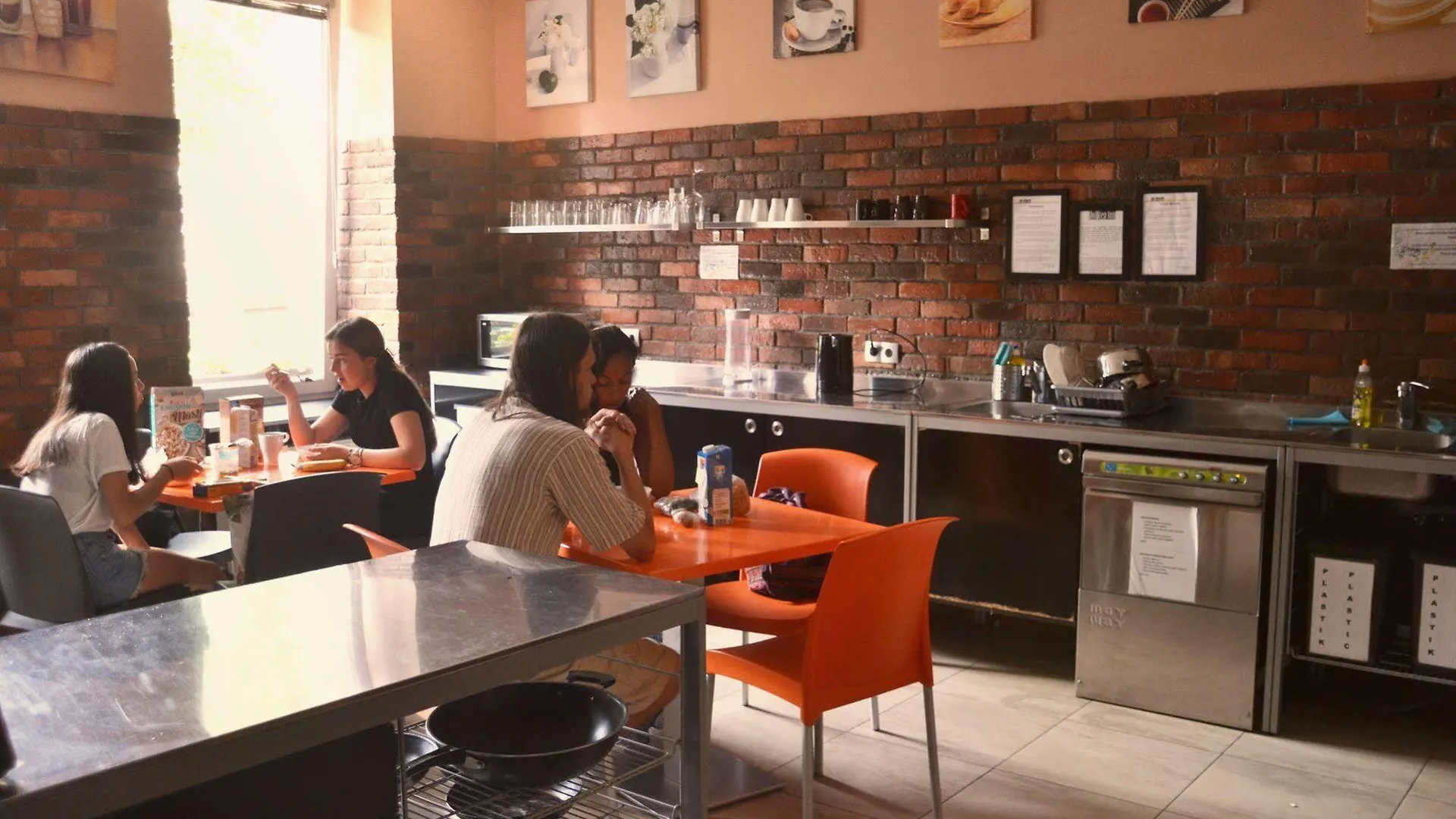 Do Step Inn Home - Hotel & Hostel Viena