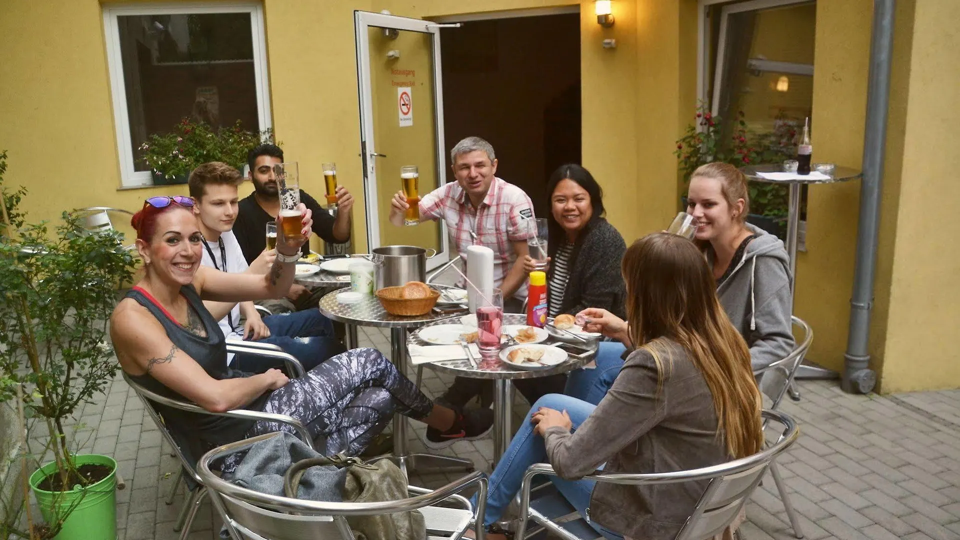 Do Step Inn Home - Hotel & Hostel Viena