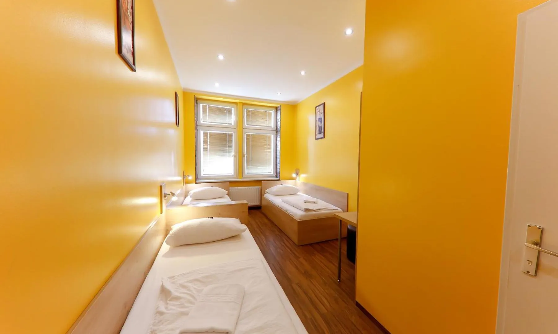 Do Step Inn Home - Hotel & Hostel Vienna