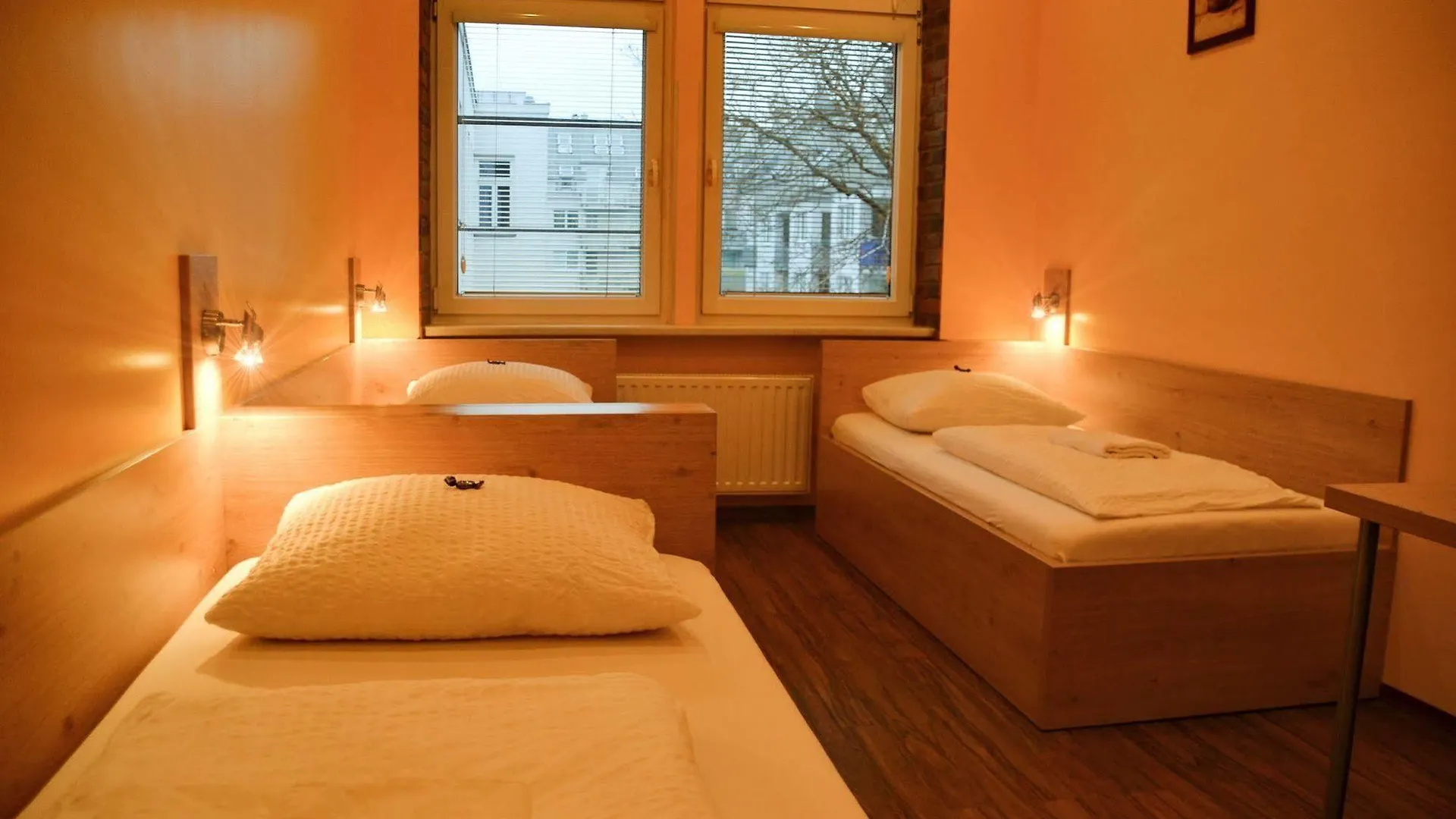 Do Step Inn Home - Hotel & Hostel Vienna 0*,