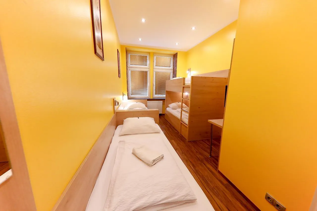Do Step Inn Home - Hotel & Hostel Vienna 0*,